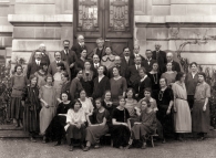 Classe des brevetées primaires (1924) et de leurs enseignants, école normale de Lausanne
