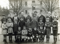 Classe primaire (garçons) du degré intermédiaire, M. J. Jiraskoy , collège de Cour, Lausanne