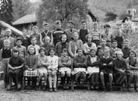 1953 - classe de 4e-5e primaire (degré moyen ou intermédiaire) de St-Légier,